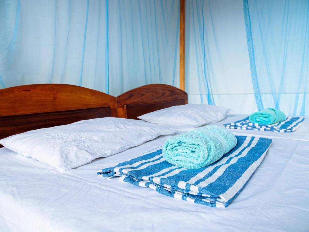 Surfing Guest House Matara Eksteriør billede